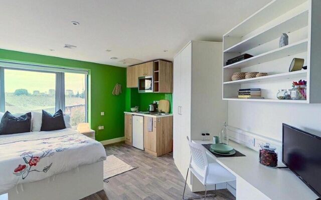 Sophisticated Studios Greenwich