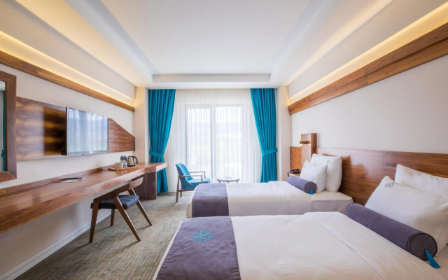 Karpalas City Hotel & Spa