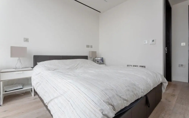 Modern 2 Bedroom Flat With a Stunning View