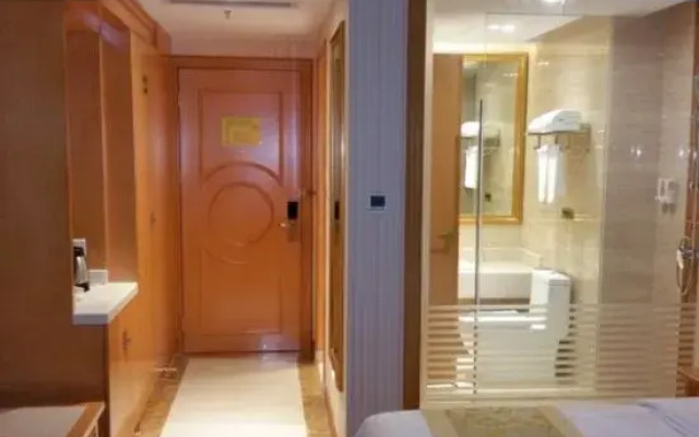 Viana Hotel (Qingdao Huangdao)