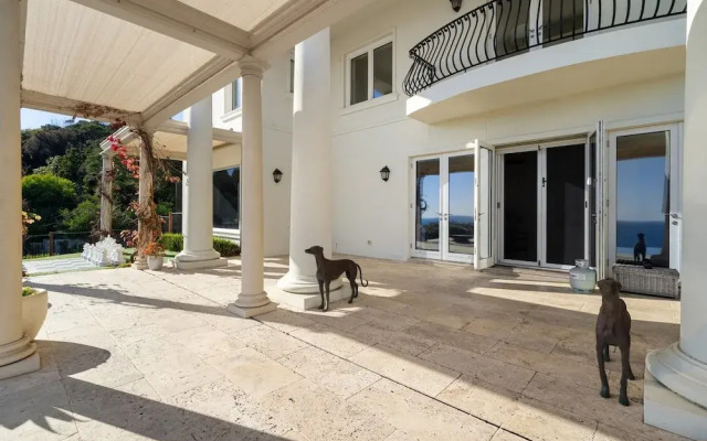 The Bay Crest Manor Views Pool Beach