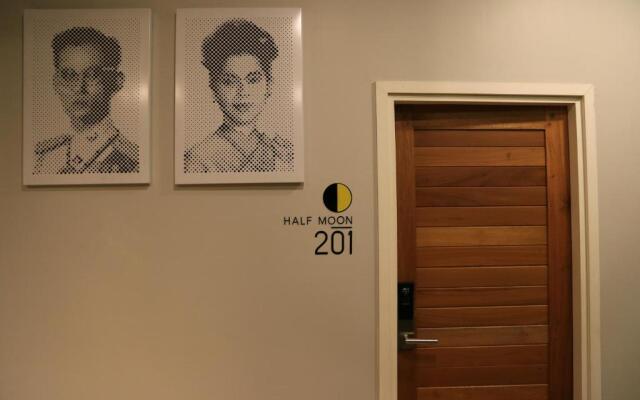 goodnight Chiang Mai Gate