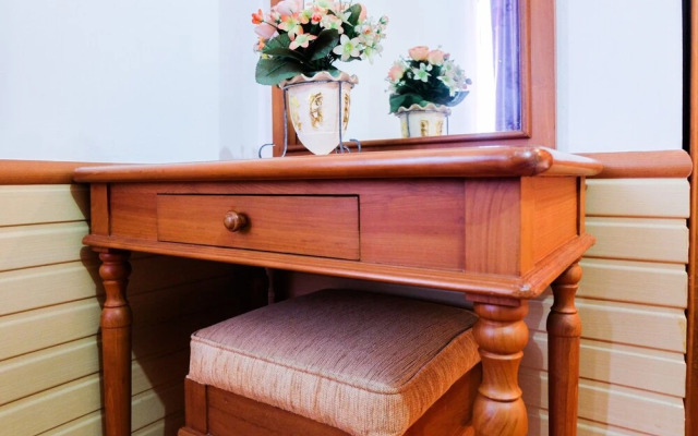 Affordable 2BR Mitra Sunter Apartment near MOI