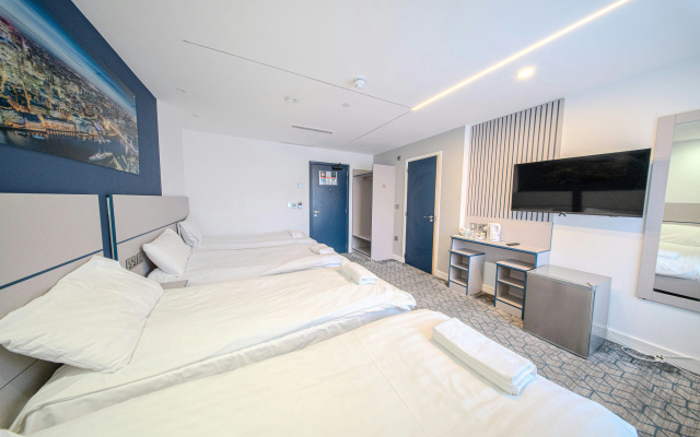 Ilford Grand Hotel