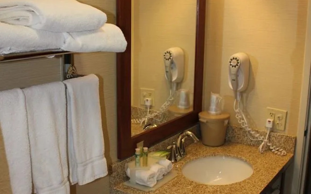 Fairfield Inn & Suites Madison South