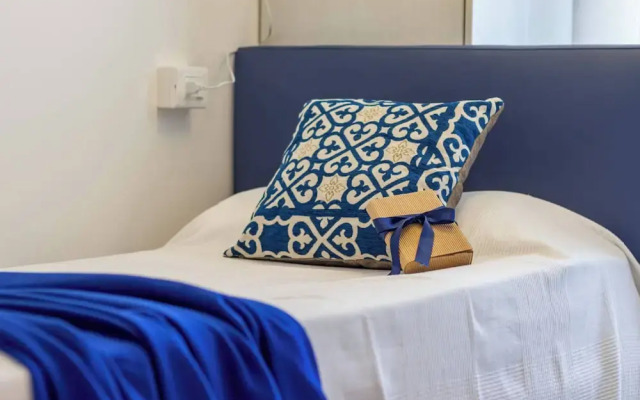 Comfy Apartment With Shared Pool