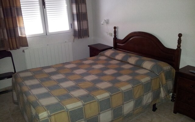 Alojamiento CR Cuatro Caminos