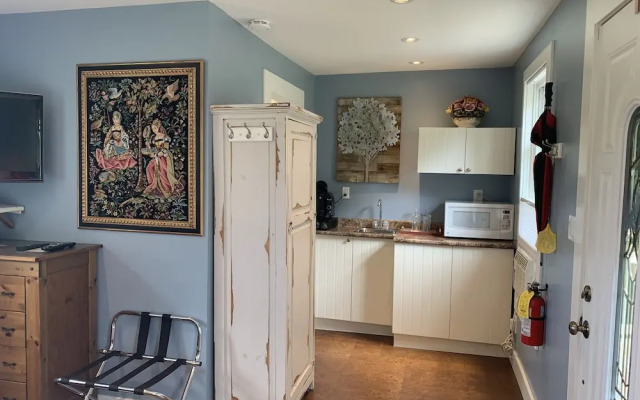 Green Oaks Bed and Breakfast