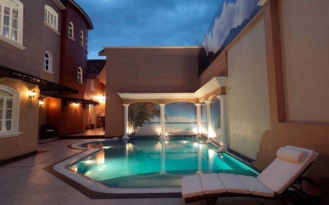 Casa Bonita Hotel & Luxury Residence