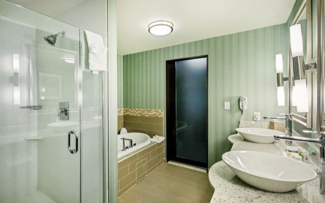 Holiday Inn Saskatoon Downtown