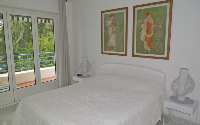 Contemporary Apartment in Antibes with Terrace