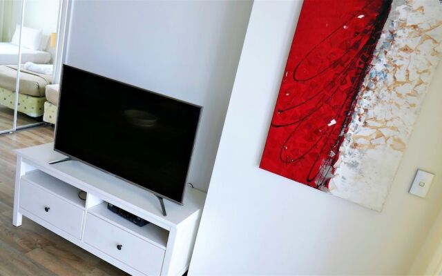 Chevron Renaissance Private Apartments