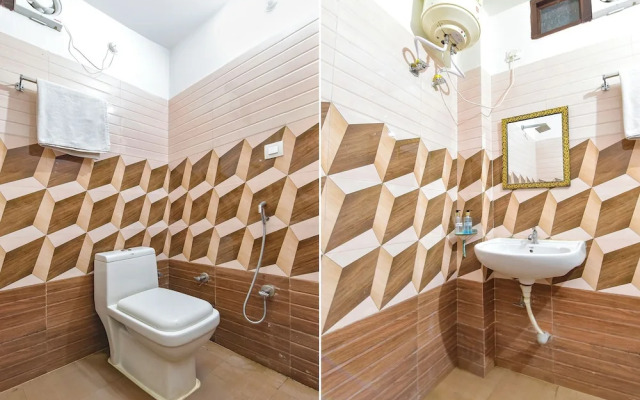 Fabhotel Nakshatra Palace