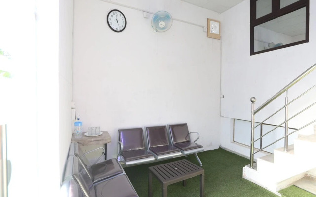 Oyo 22125 Bleu Ville