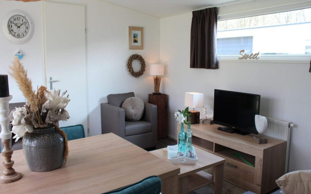 Charming Chalet in De Rijp