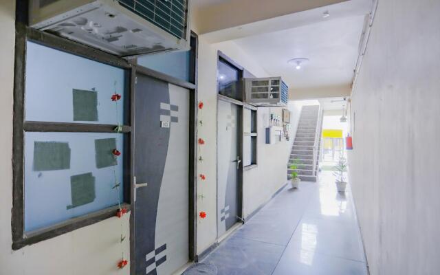 OYO 79139 Flagship Rana Residency