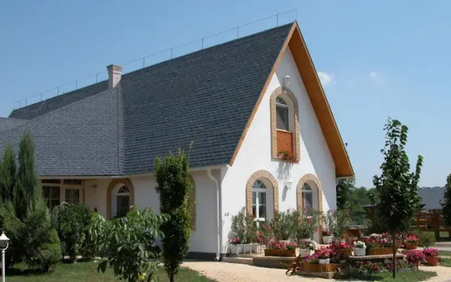 Kabóka Lovastanya Panzió