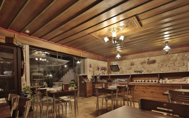Guzide Cave Hotel