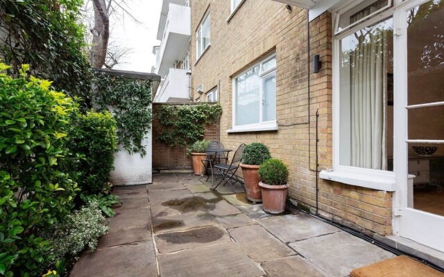 The Secret Chelsea Garden