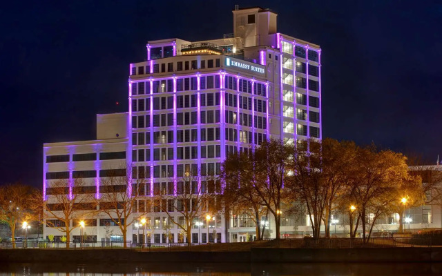 Embassy Suites Rockford Riverfront