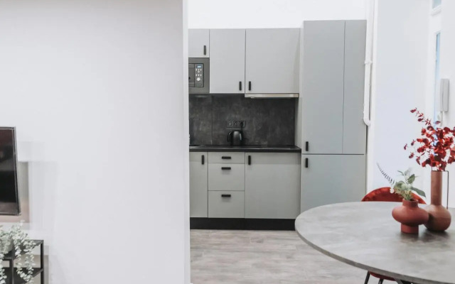 D84- Boutique Apartments, Best Location, by BQA