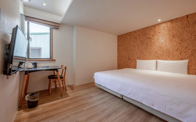 Light Hostel