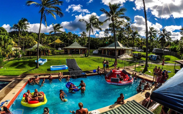 Nomads Airlie Beach