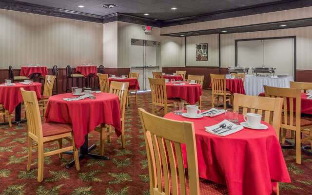 Ramada by Wyndham Triangle/Quantico