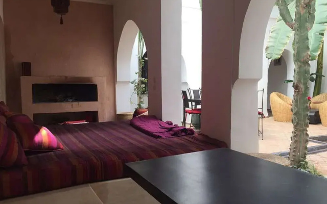 Riad O2