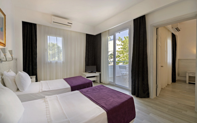 Charm Beach Hotel - All Inclusive