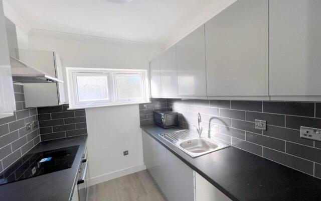 New 5-bed & 4 Bathroom House in Croydon