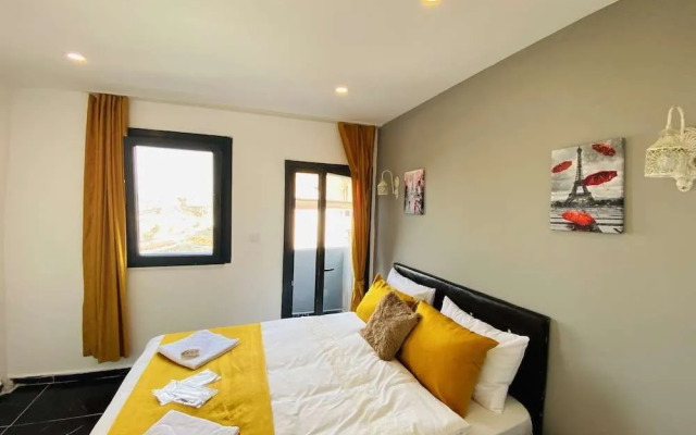 Happy Dreams Apart Hotel