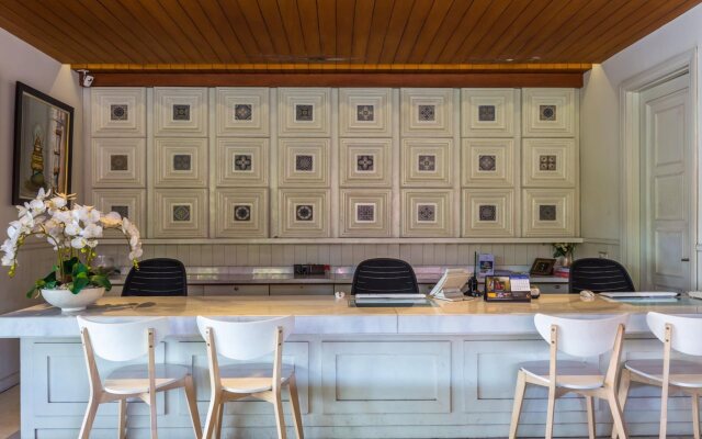 Alron Hotel Kuta Powered by Archipelago