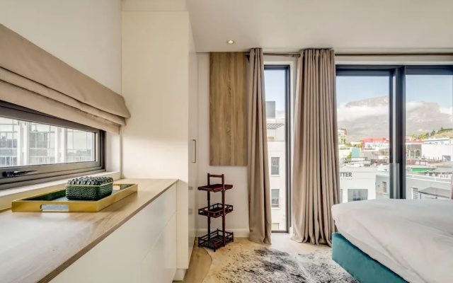 Beautiful Apartment With Mountain Views 404 on N