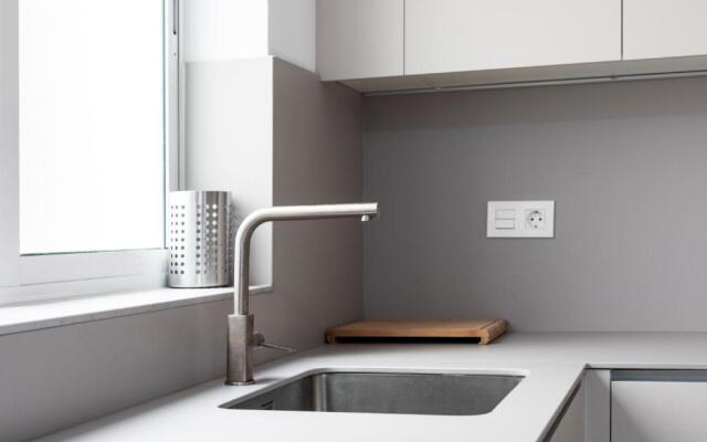 Rooms & Suites Balcony 3D