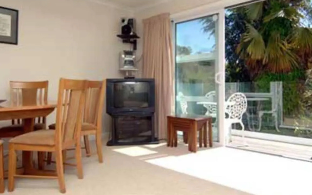 Kimberley House – Balcony – Nelson