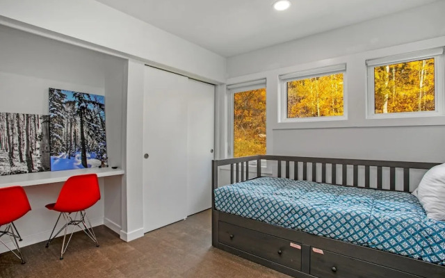 14j Pitkin Creek 3 Bedroom Condo