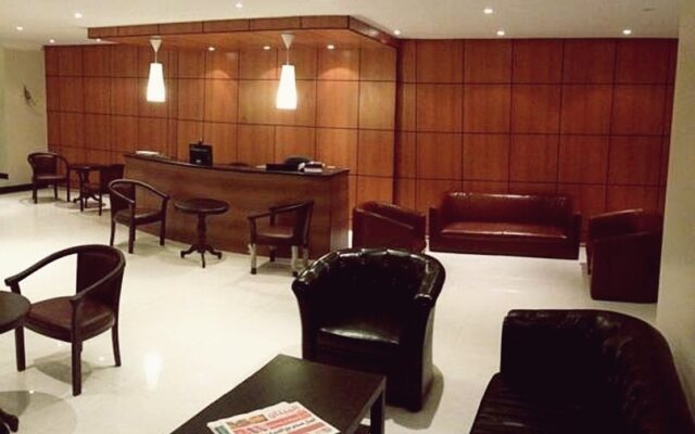 Lamar Suites Hotel