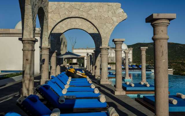 Vista Encantada Spa Resort & Residences