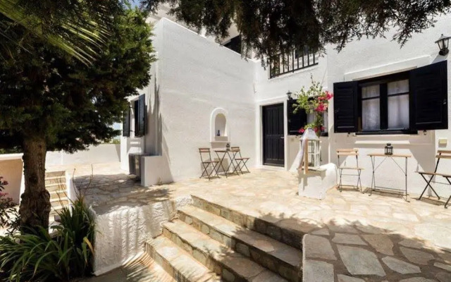 Villa Pela