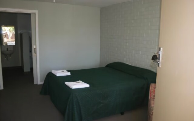 A Room For U