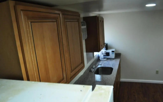 South Wind Apartments