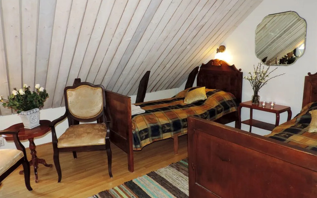 Lanthotell Lögnäs Gård