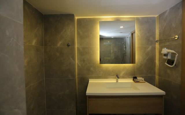 Yalinn Hotel