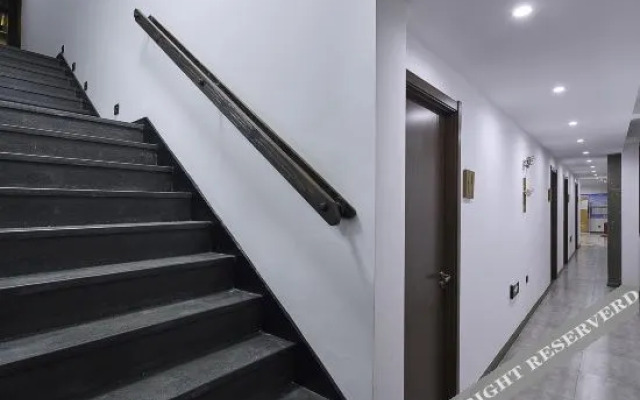 Floral Hotel Deqing Qinzizaiju