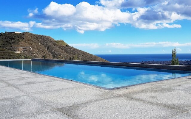 Waterfront Villa Las Golondrinas