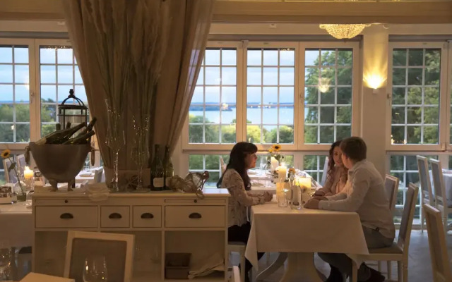 Villa Fridhem Hotell - Mat - Möten