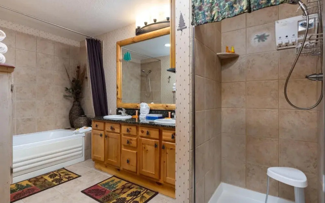 8766 Trappers Crossing 2 Bedroom Townhouse