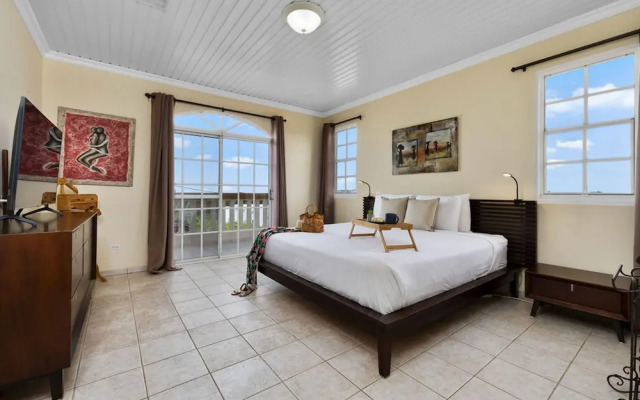 Cozy Tranquil 3BR 2BA Home w Private Pool Patio