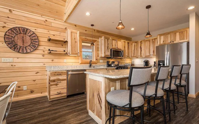 Mountain Crest Lodge